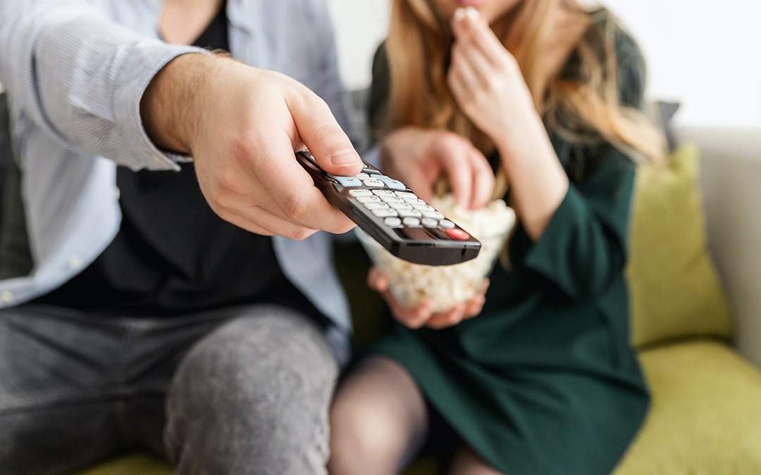 Streaming gratis… o quasi. La visione di film e serie tv nel 2020